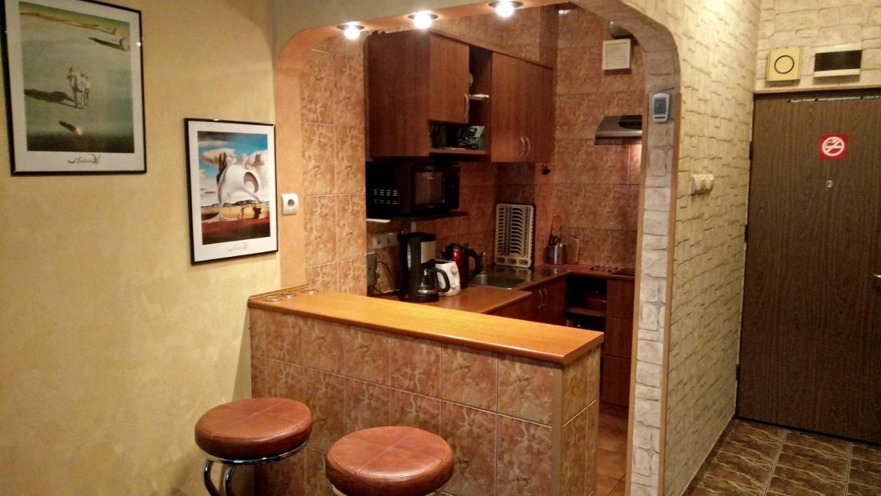 Rompromo Plus Accommodation Bucarest Extérieur photo