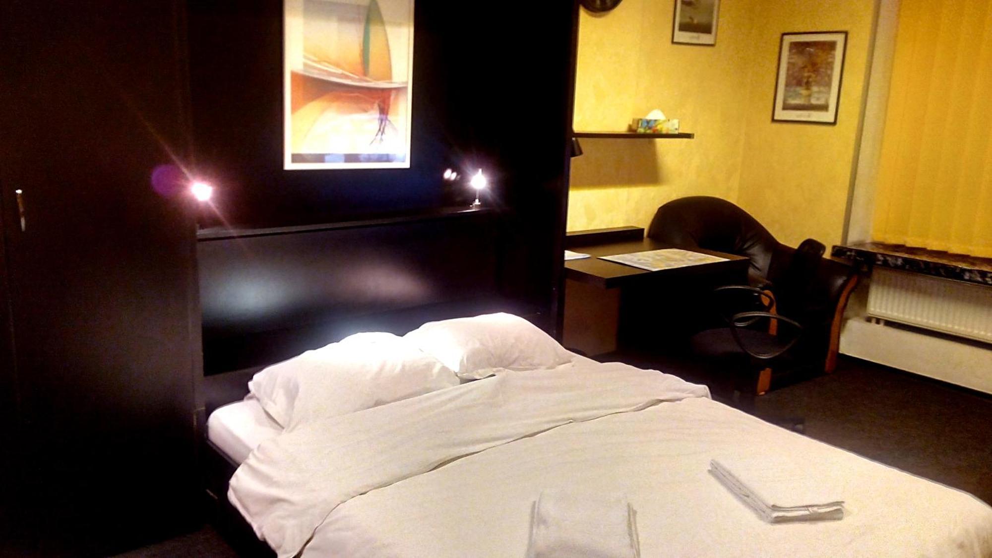 Rompromo Plus Accommodation Bucarest Extérieur photo